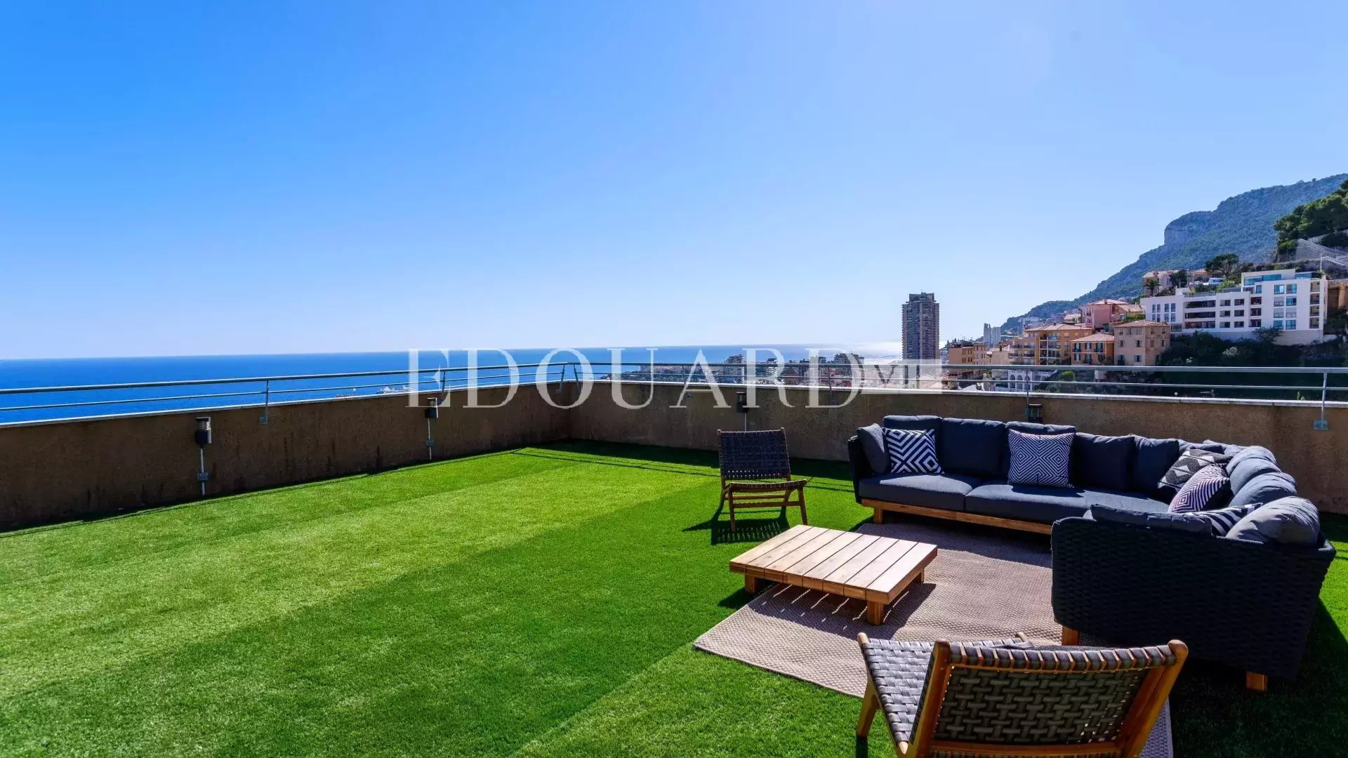 Investir dans un penthouse dans un immeuble bourgeois de Menton