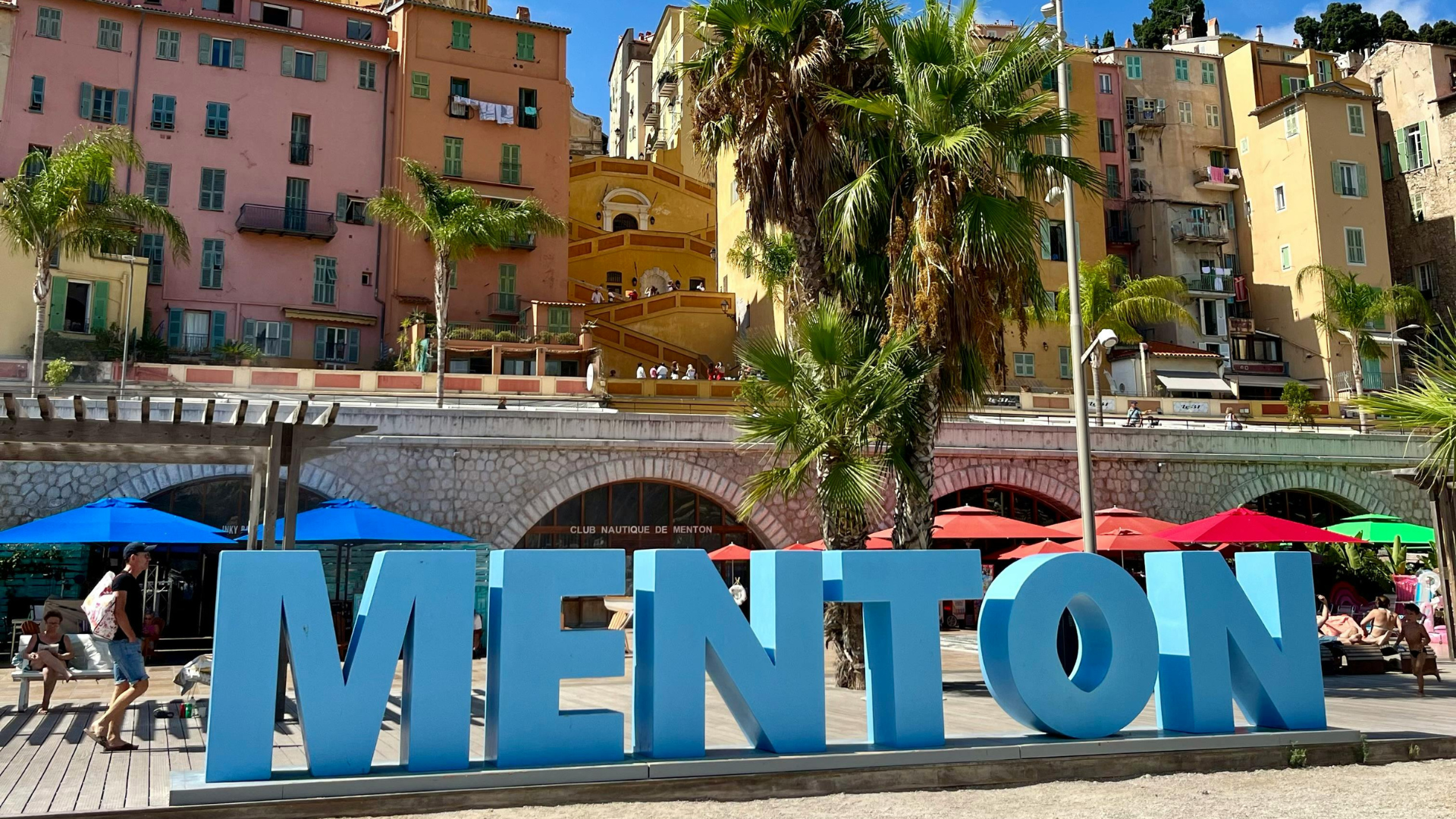 Vendre avec une agence immobilière de Menton : quels avantages concrets ?