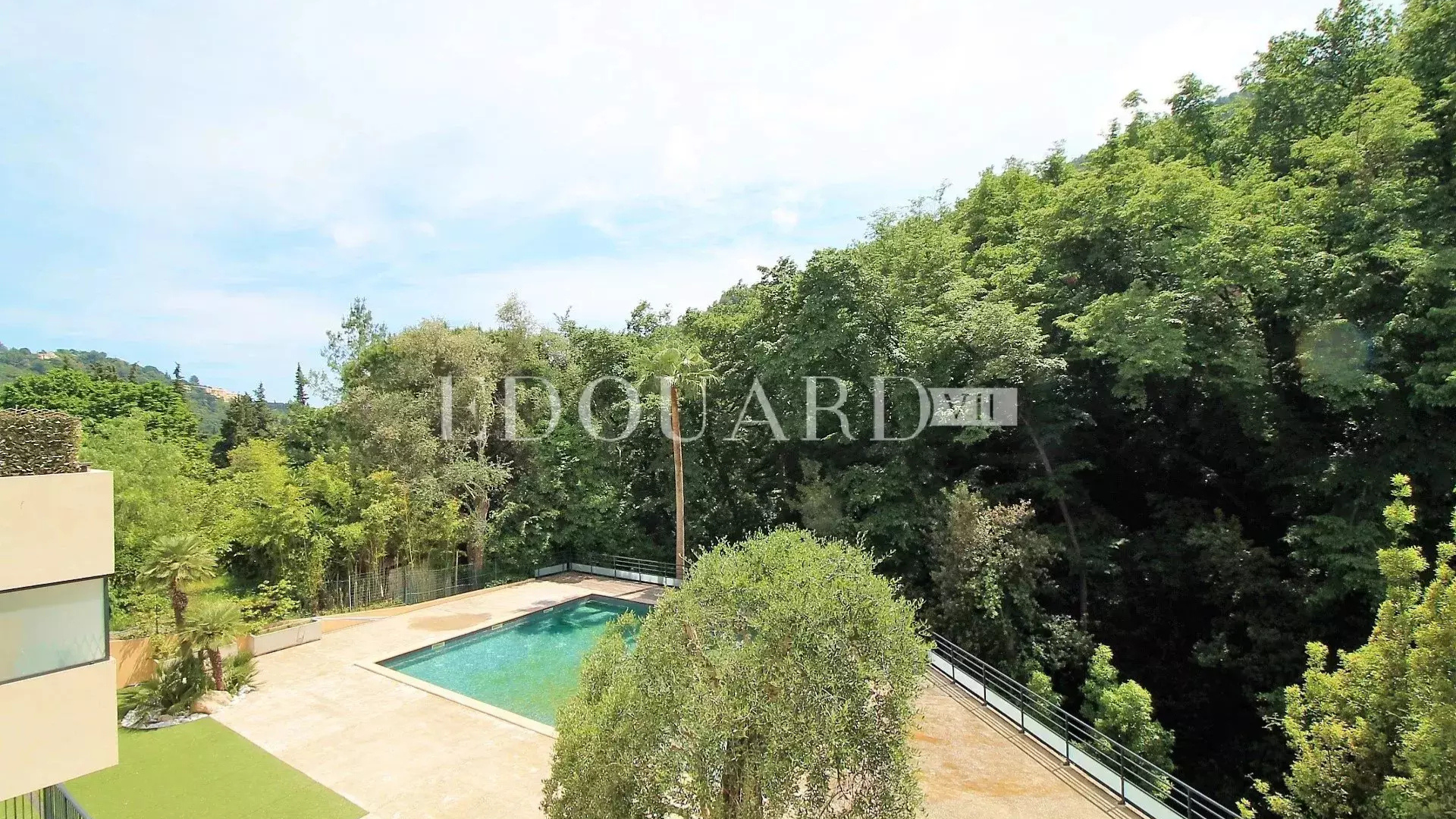 Où acheter un pied-à-terre à Menton pour profiter pleinement de la belle saison ?