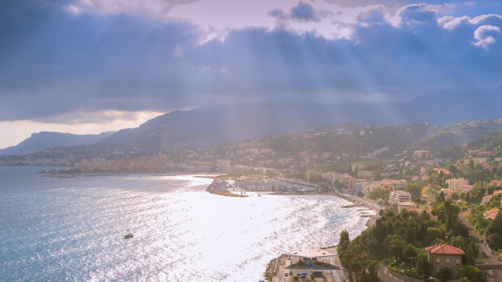 Acheter un bien immobilier à Menton pour construire et diversifier son patrimoine